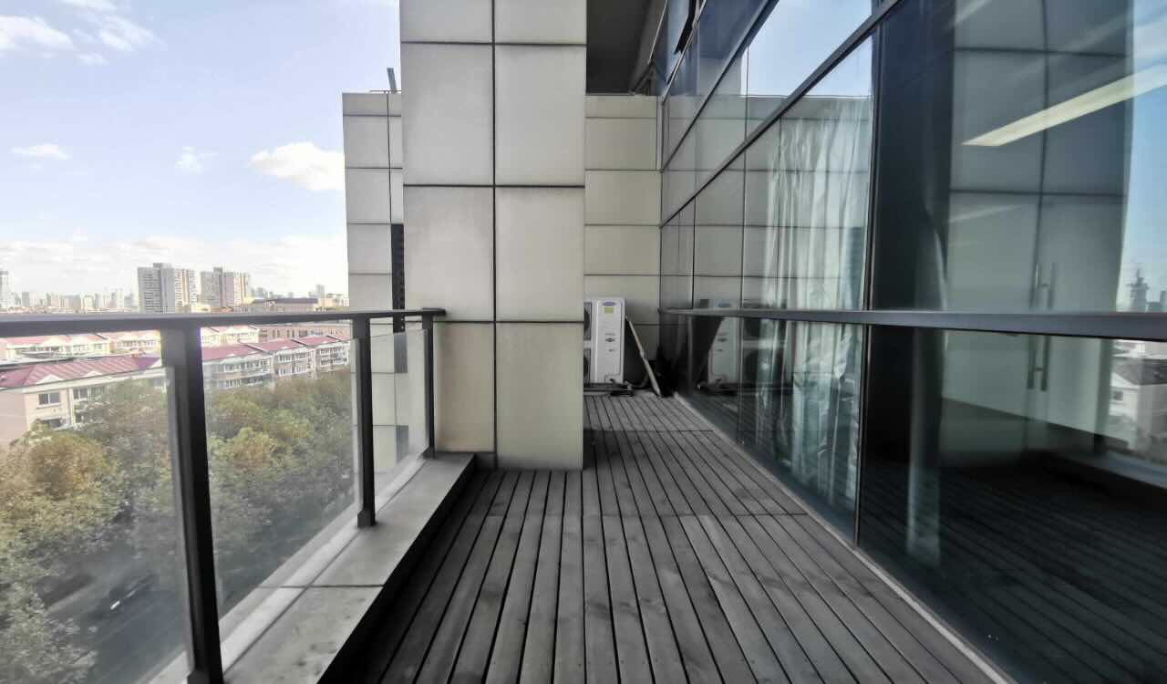 新曹杨科技大厦普陀区新曹杨科技大厦，精装修带家具户型方正
