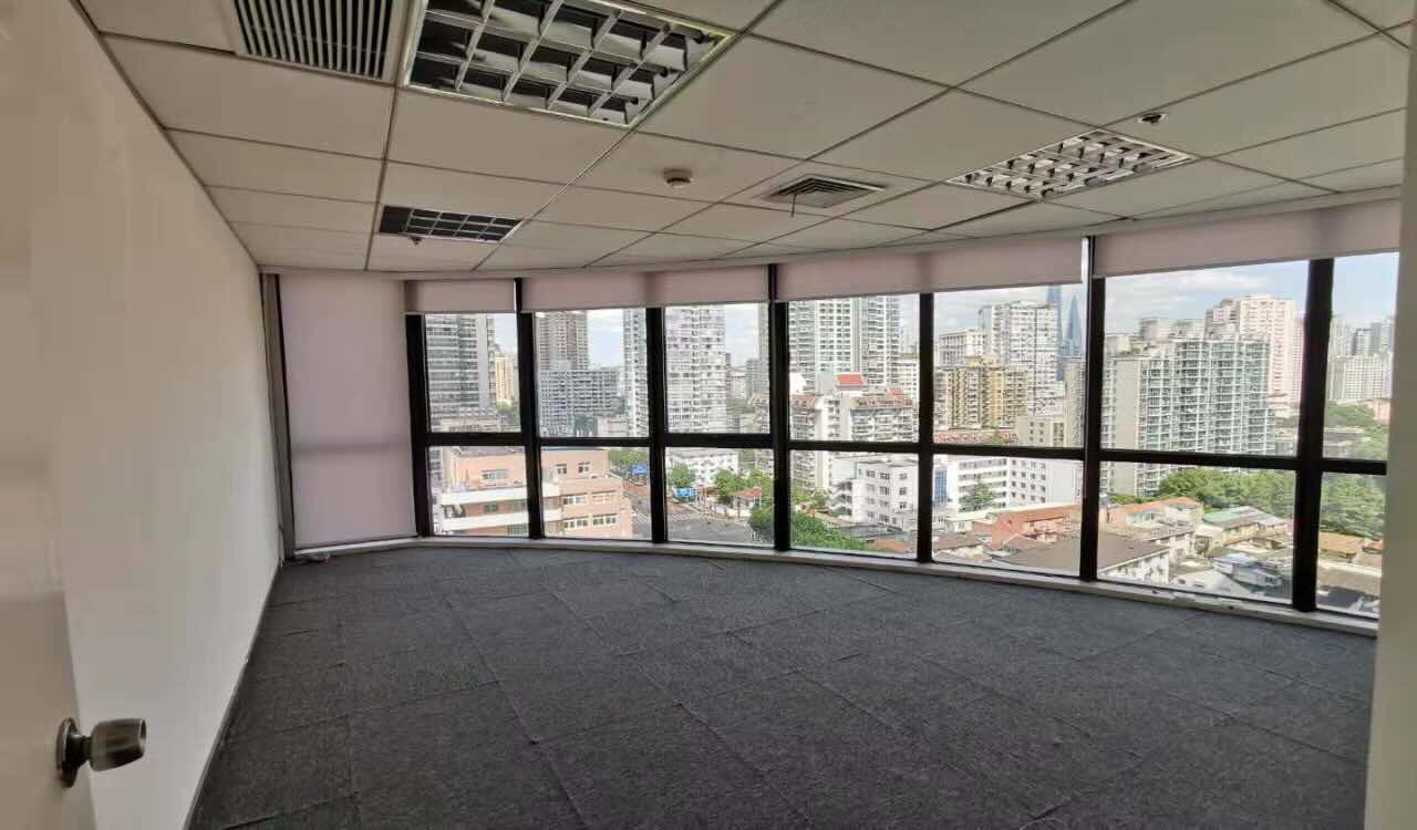 东吴证券大厦陆家浜路商圈，近地铁精装修带家具，户型正