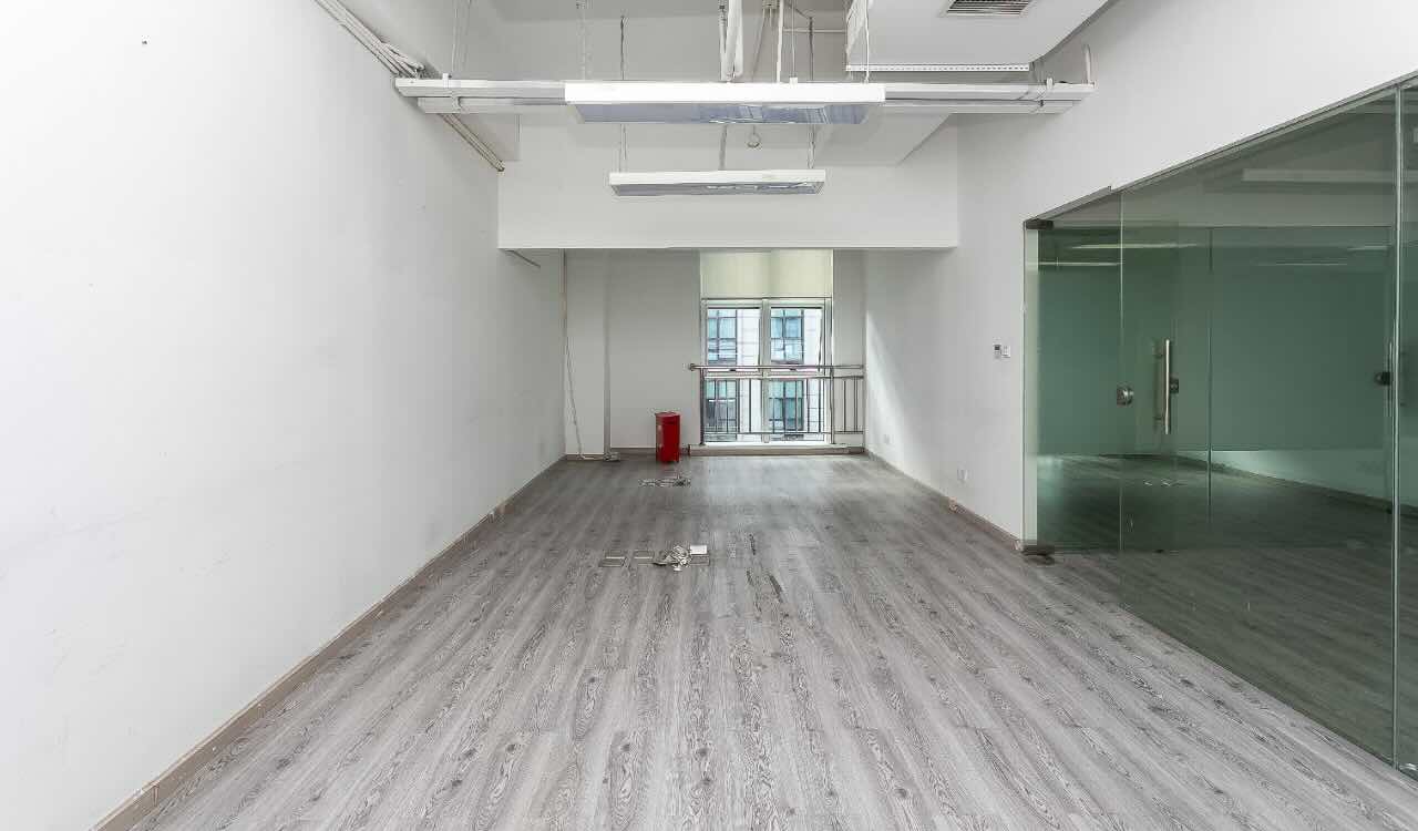 莱茵·虹景中心131平米办公室出租_4.26元/m²/天