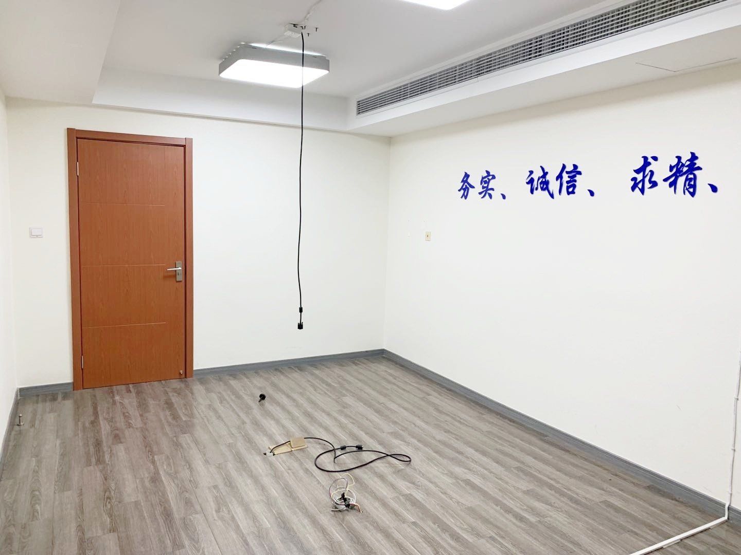 金沙商务广场祁连山南路地铁站，精装修办公室出租
