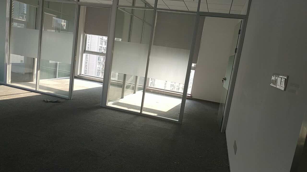 宝华城市晶典大厦长寿路 宝华城市经典大厦 320平 简装带2隔间 户型方正