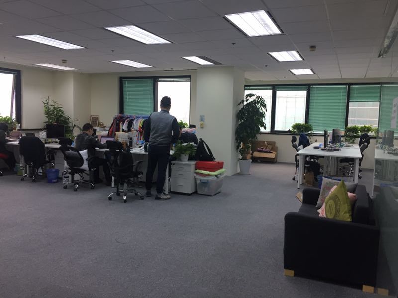 安泰大楼临近地铁，虹桥开发区，商业配套齐全，