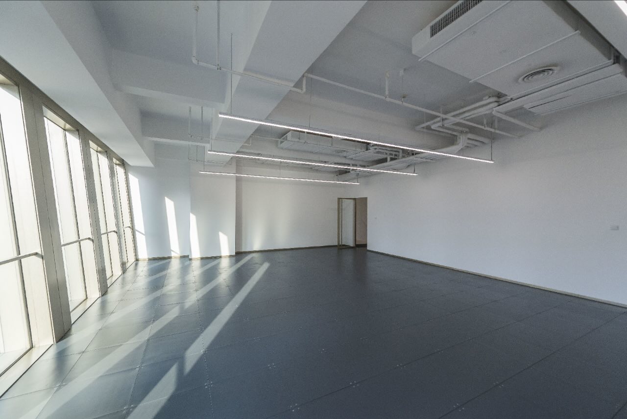古北SOHO10号线伊犁路50米，古北soho，看公园全景