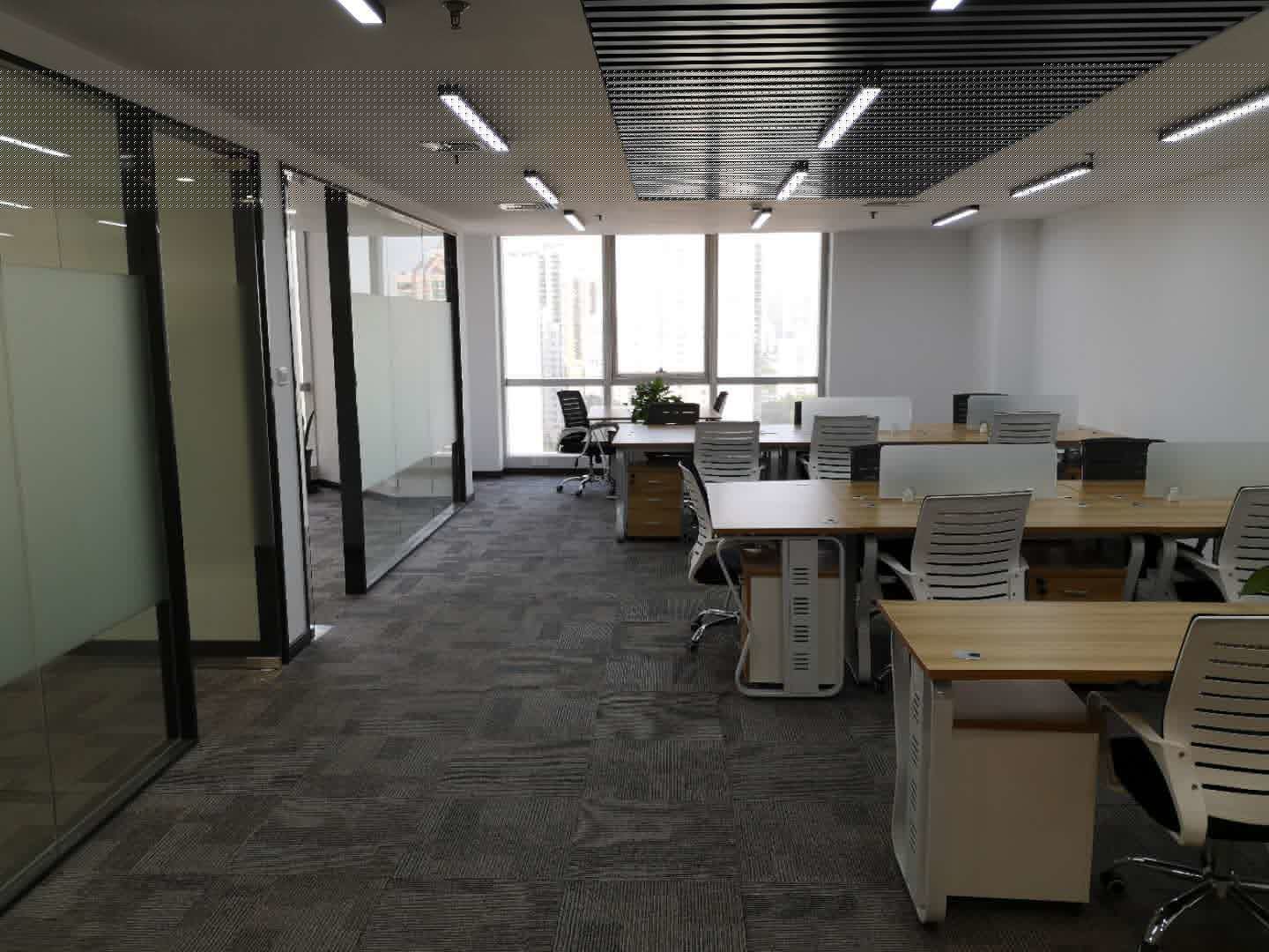 长峰中心江苏路商圈，延安西路精装办公室急租，楼品好档次高