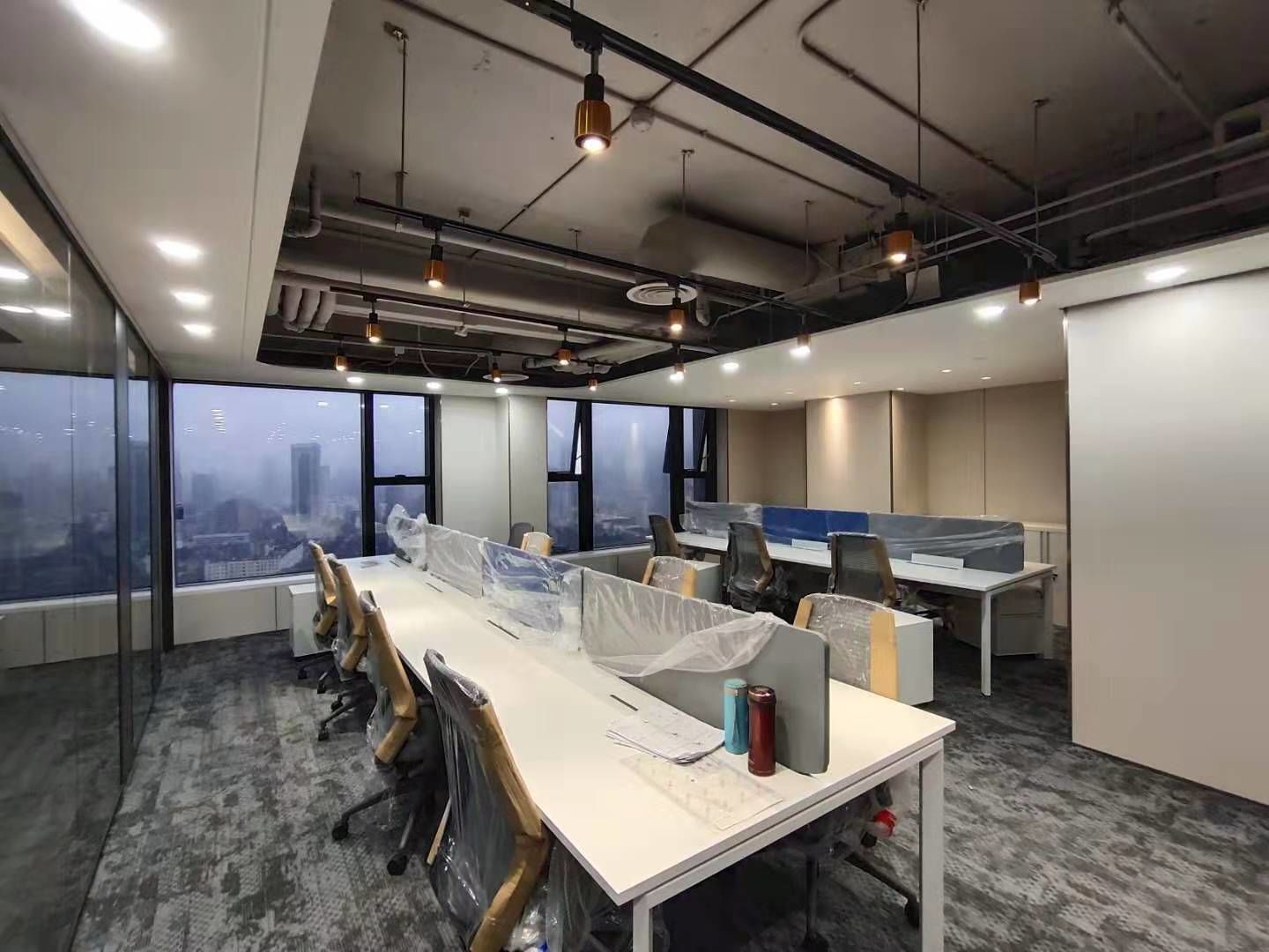 香港新世界大厦（K11)黄浦 香港新世界大厦（K11) 251平米 中等装修