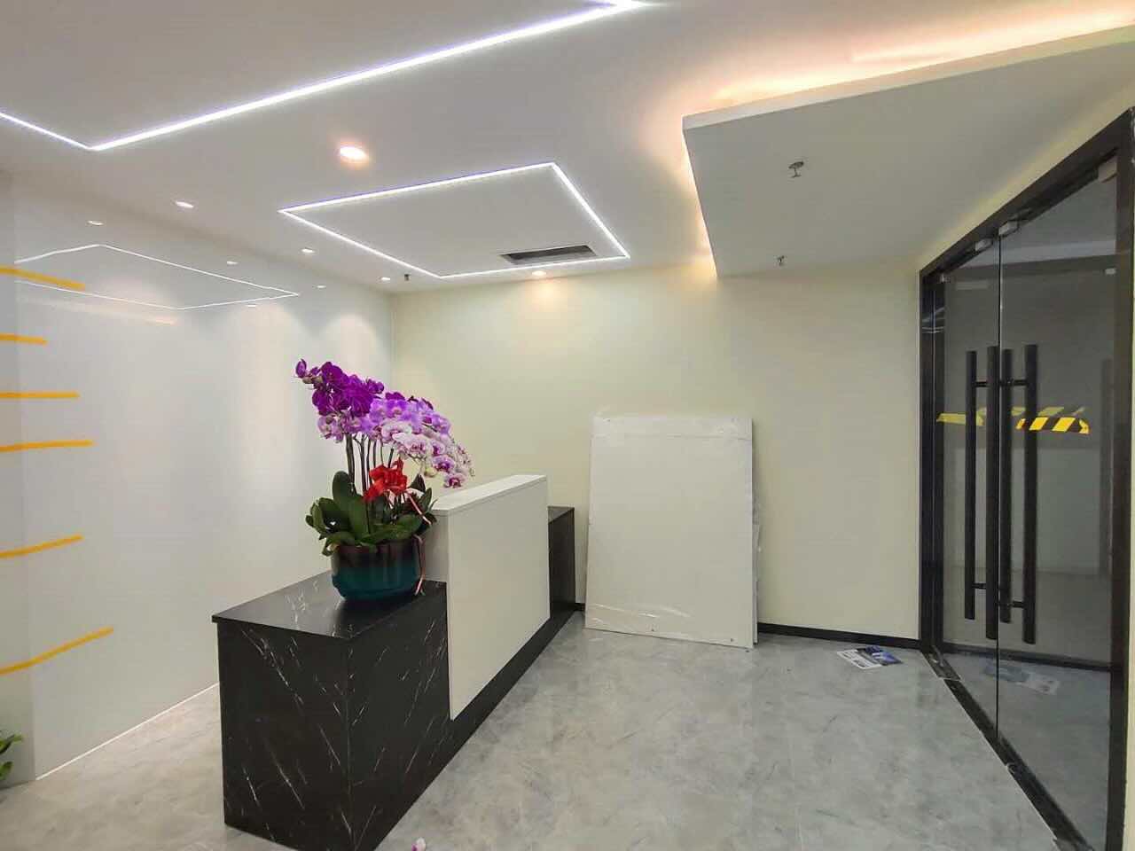 黄浦区，港泰广场，精装修带家具，多种面积可选择