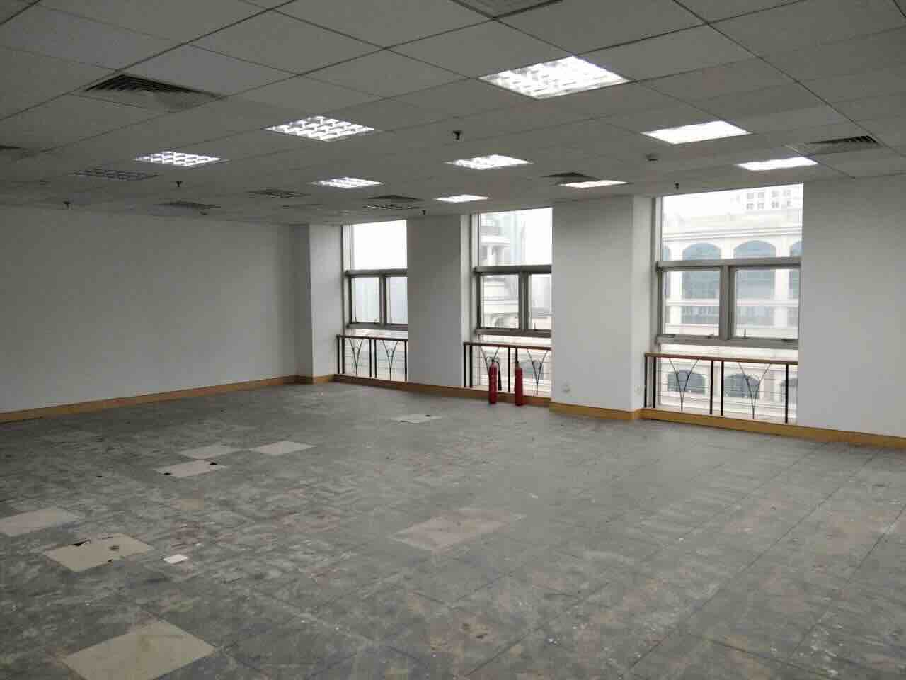 新一百大厦人民广场六合路，新一百大厦，半层江景房，标准交付