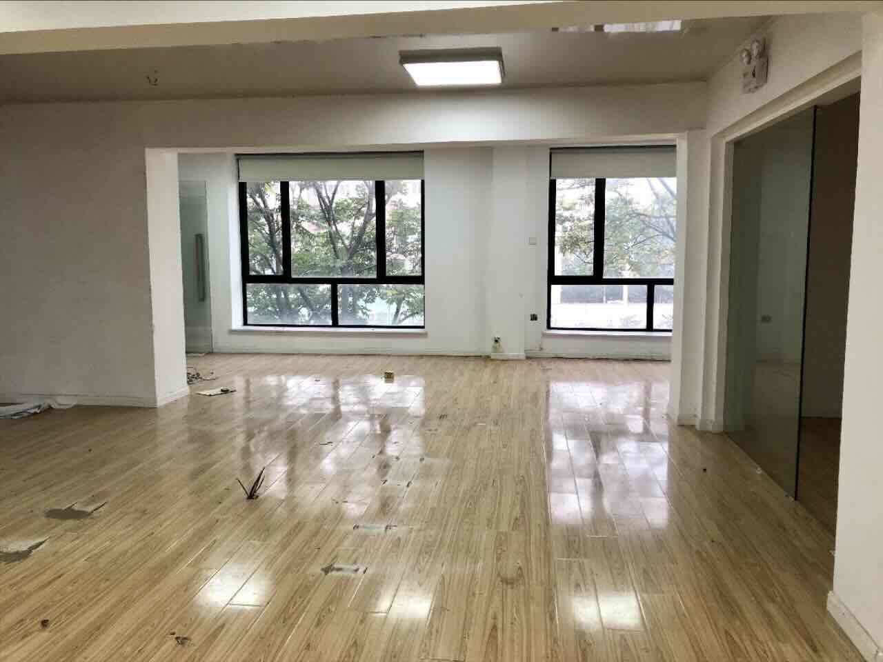 徐汇 万街303 234平米 中等装修