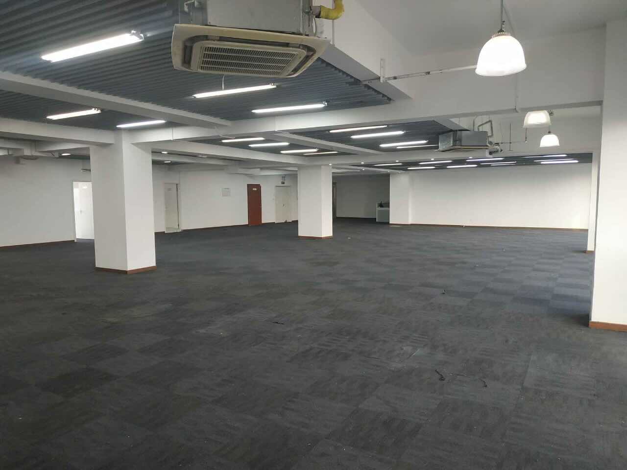 青松城大酒店商务楼325平米办公室出租_5.80元/m²/天