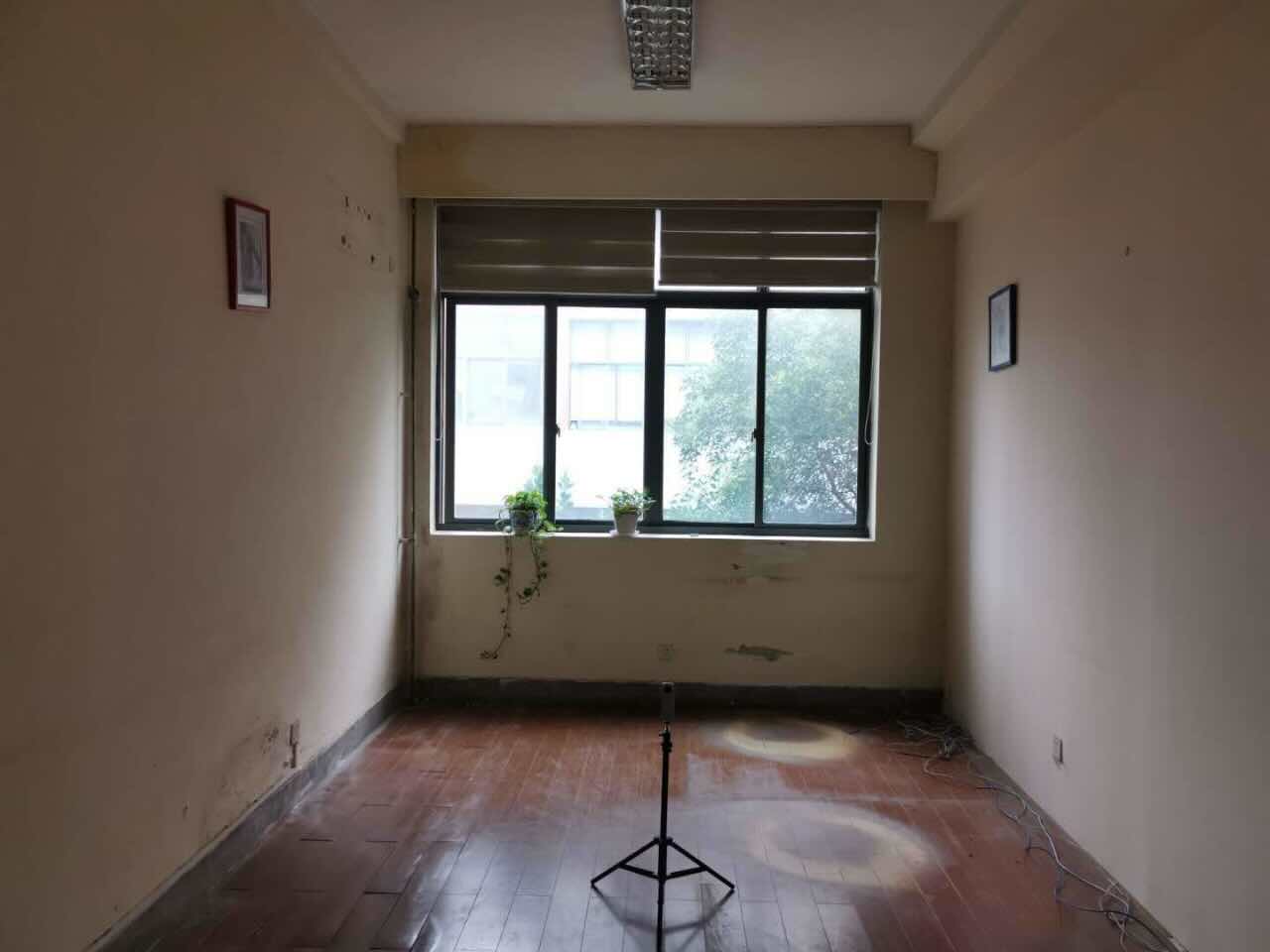 杰初智园（徐汇文化影视创意园）徐汇 杰初智园（徐汇文化影视创意园） 70平米 简装修