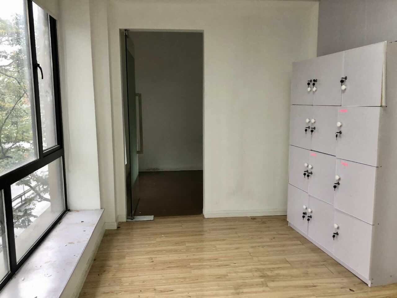 万街303徐汇 万街303 234平米 中等装修