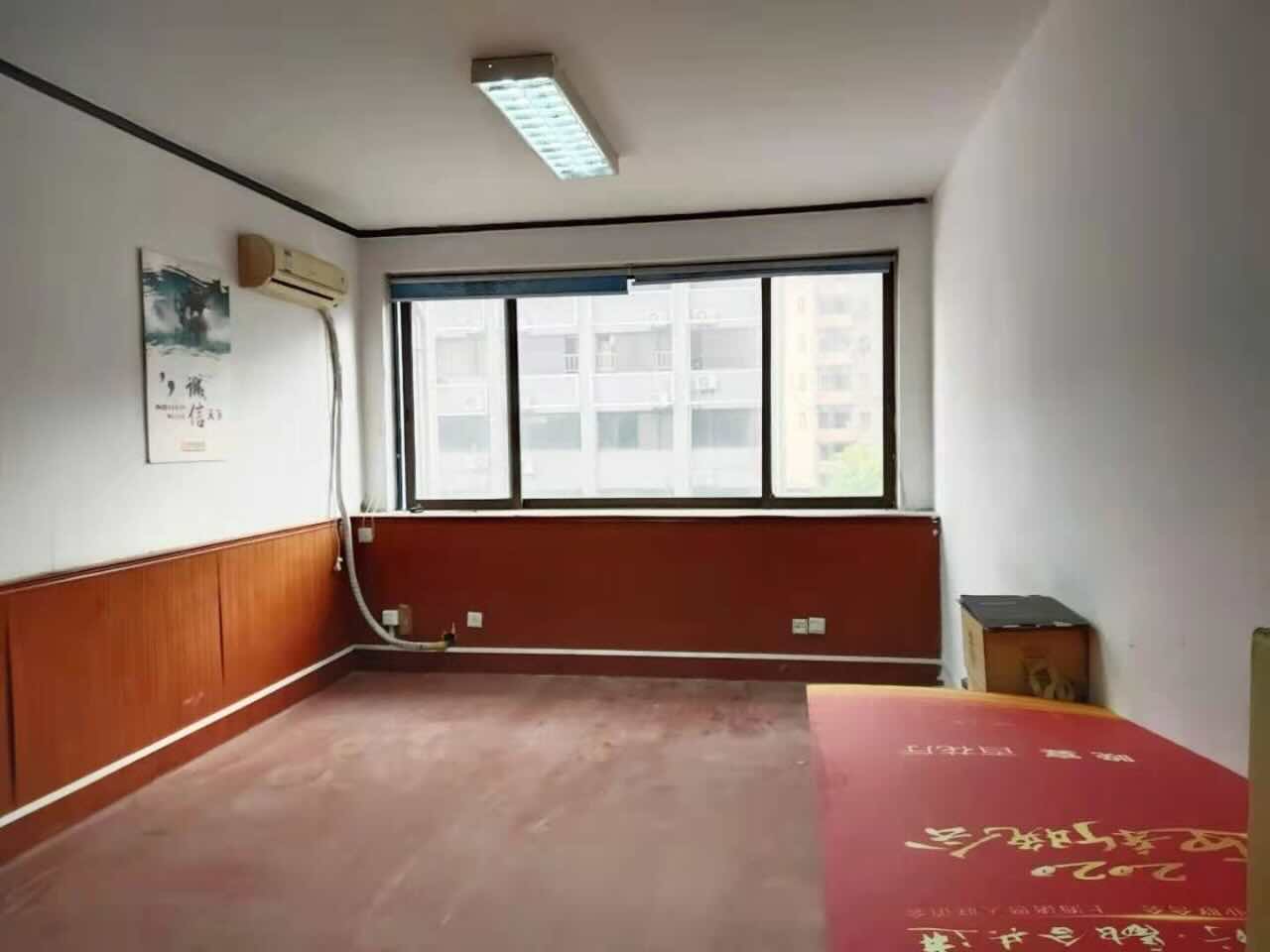 沪办大厦三号线大柏树商圈，沪办大厦90平现房出租，随时看房