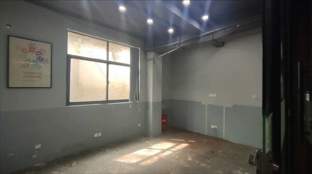 德必运动LOFT一期（创意基地）虹口 德必运动LOFT一期（创意基地） 228平米 中等装修
