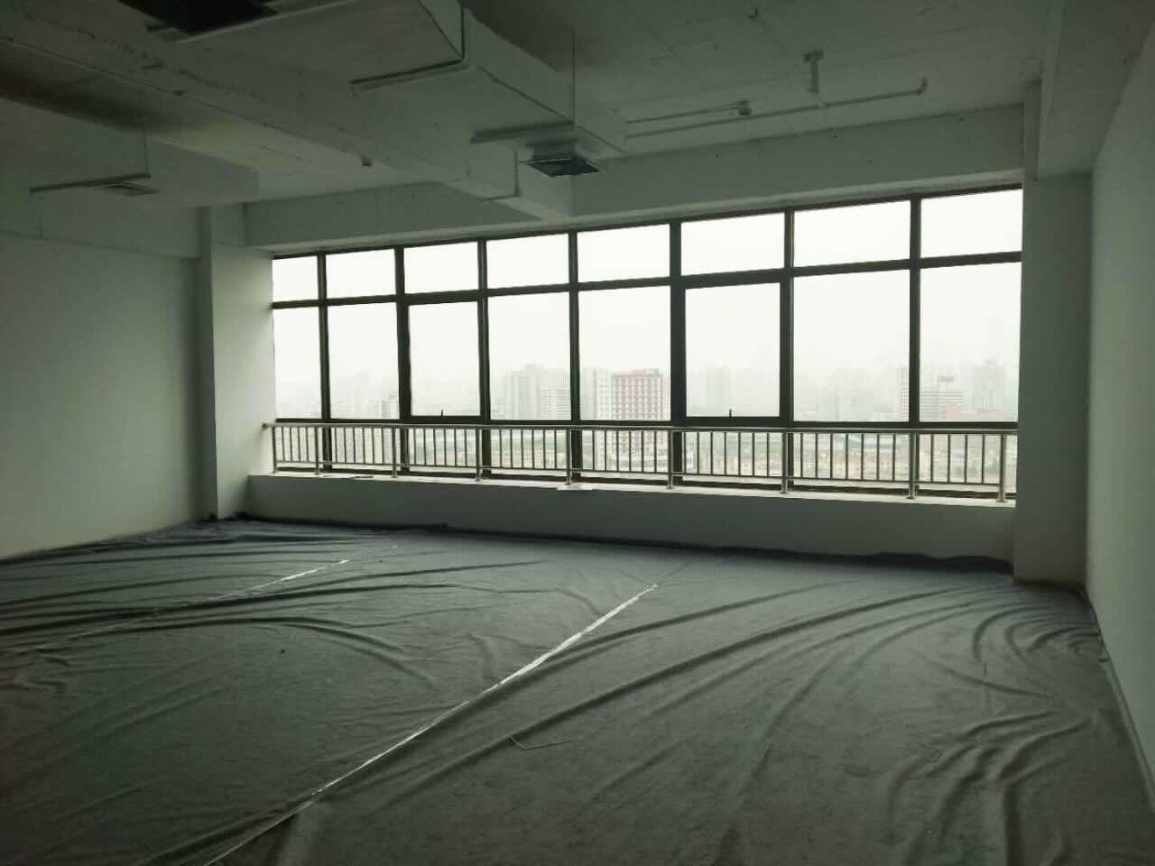 天虹商务大厦虹口 天虹商务大厦 179平米 简装修