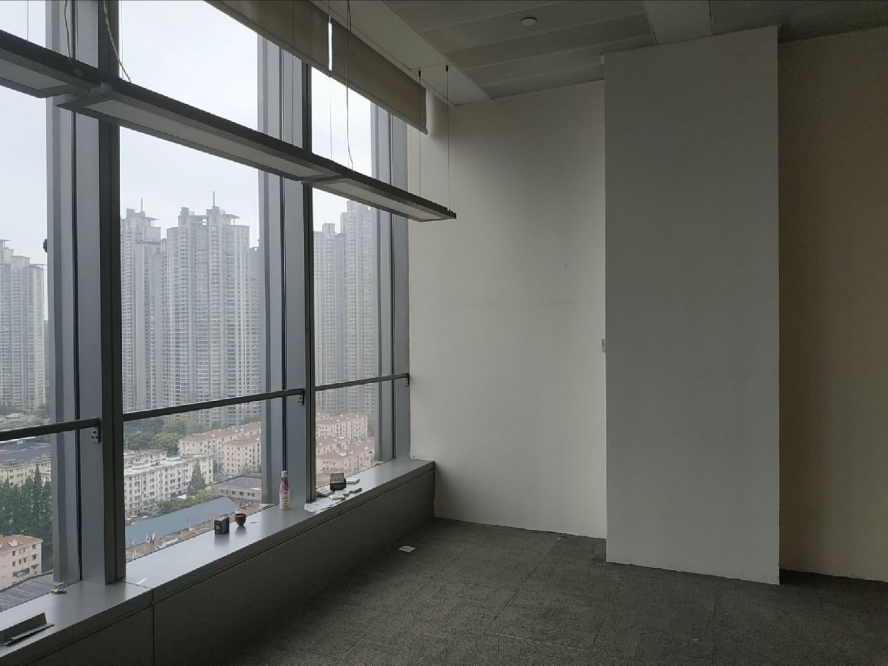 鄂尔多斯国际大厦鄂尔多斯国际大厦,精装修房型方正,VRV分体空调,