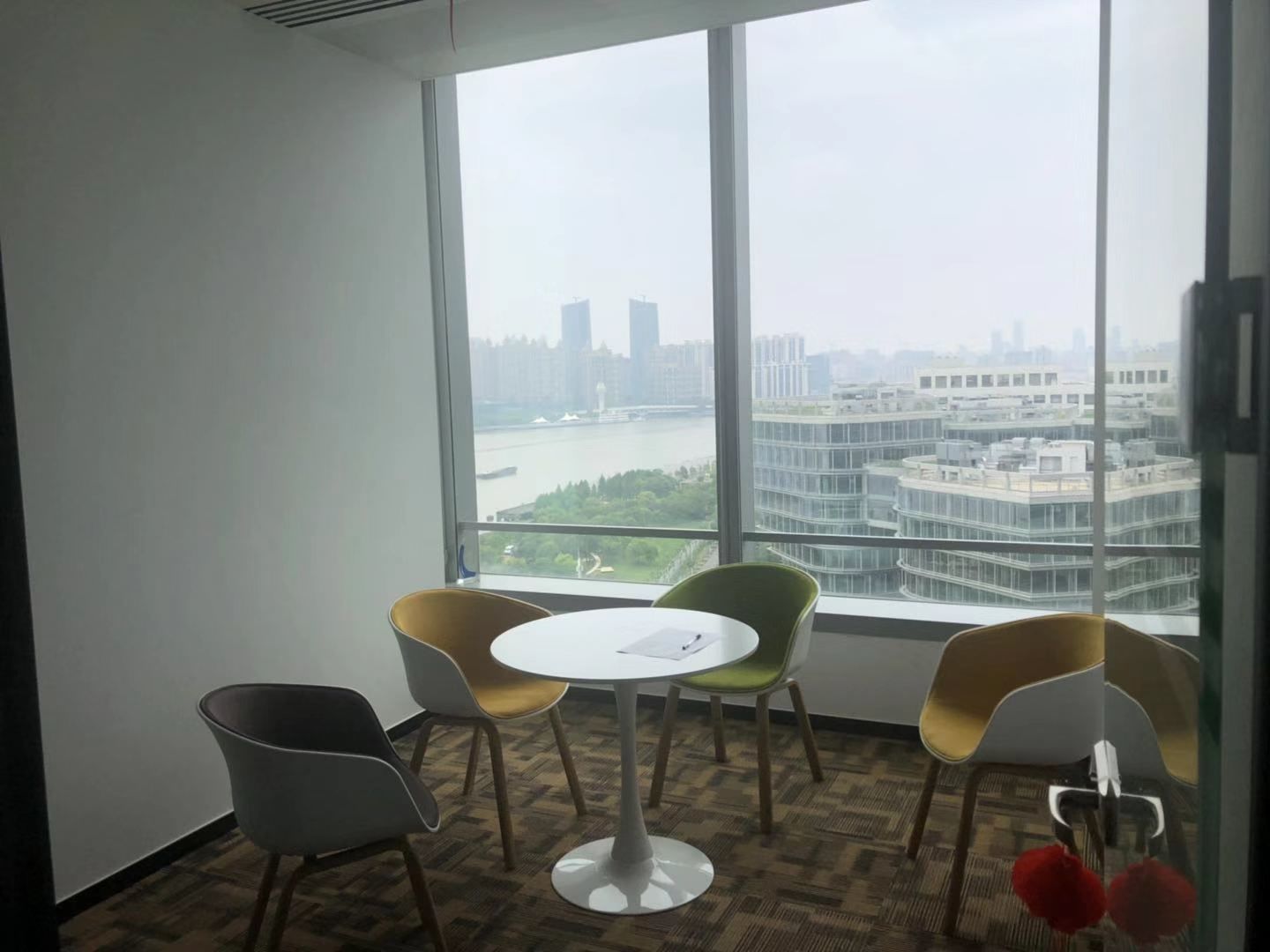 环球都会广场世博板块7号线　后滩站300米　全新楼宇　一线江景