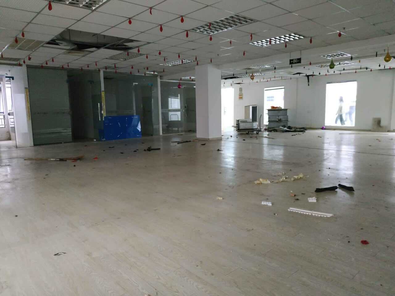 巨丰商务广场新静安（闸北） 巨丰商务广场 330平米 简装修