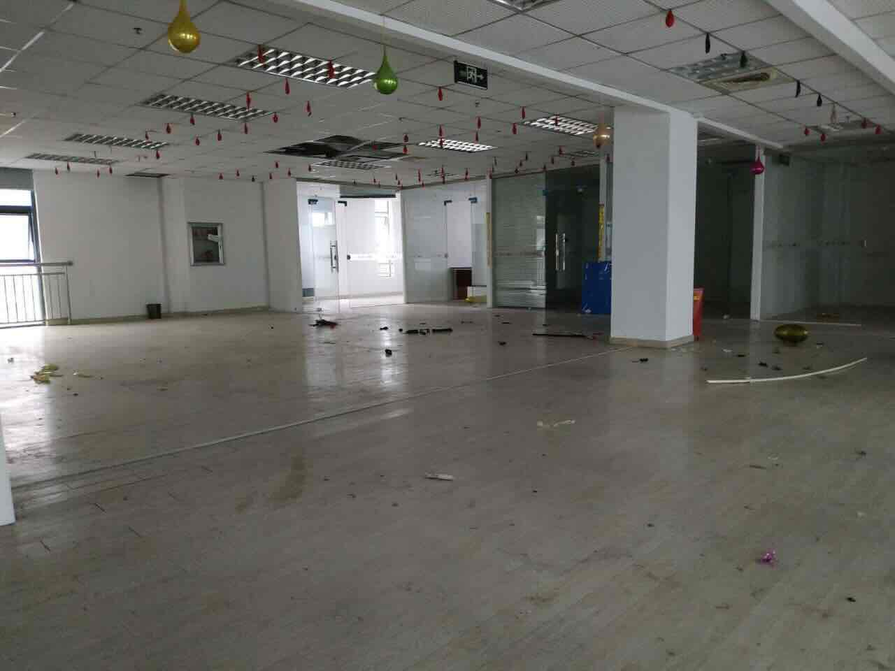 巨丰商务广场新静安（闸北） 巨丰商务广场 330平米 简装修
