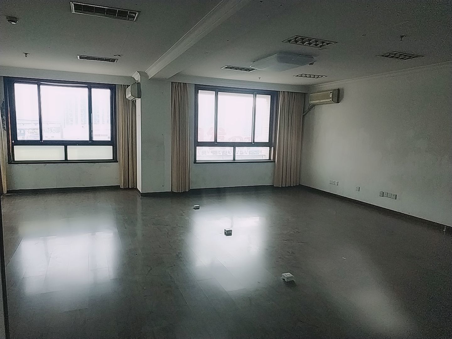 华瑞大厦新静安（闸北） 华瑞大厦 180平米 简装修