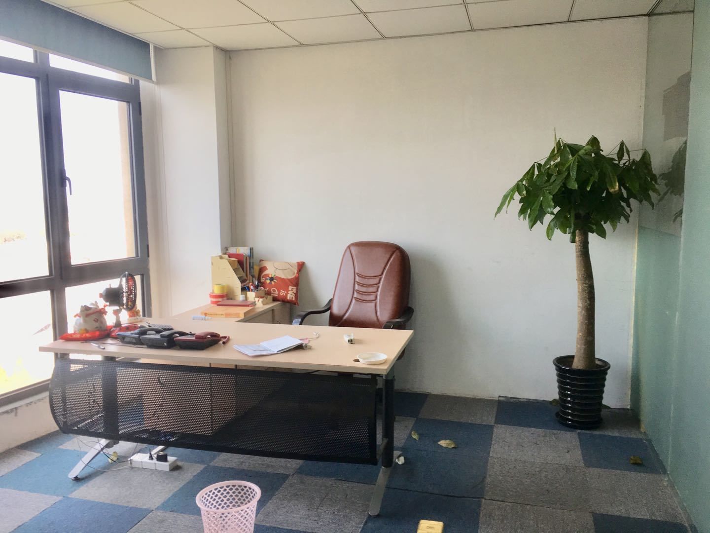 东方环球企业中心新静安（闸北） 东方环球企业中心 320平米 简装修