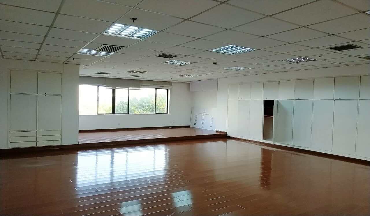 东方明珠涉外商务楼新静安（闸北） 东方明珠涉外商务楼 133平米 精装修