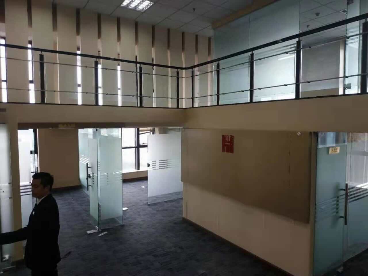强劲大厦闵行 强劲大厦 100平米 简装修