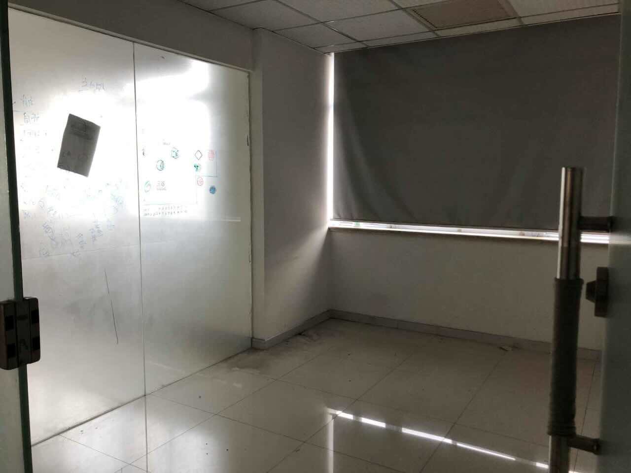 南方休闲广场.商务大厦闵行 南方休闲广场.商务大厦 340平米 简装修