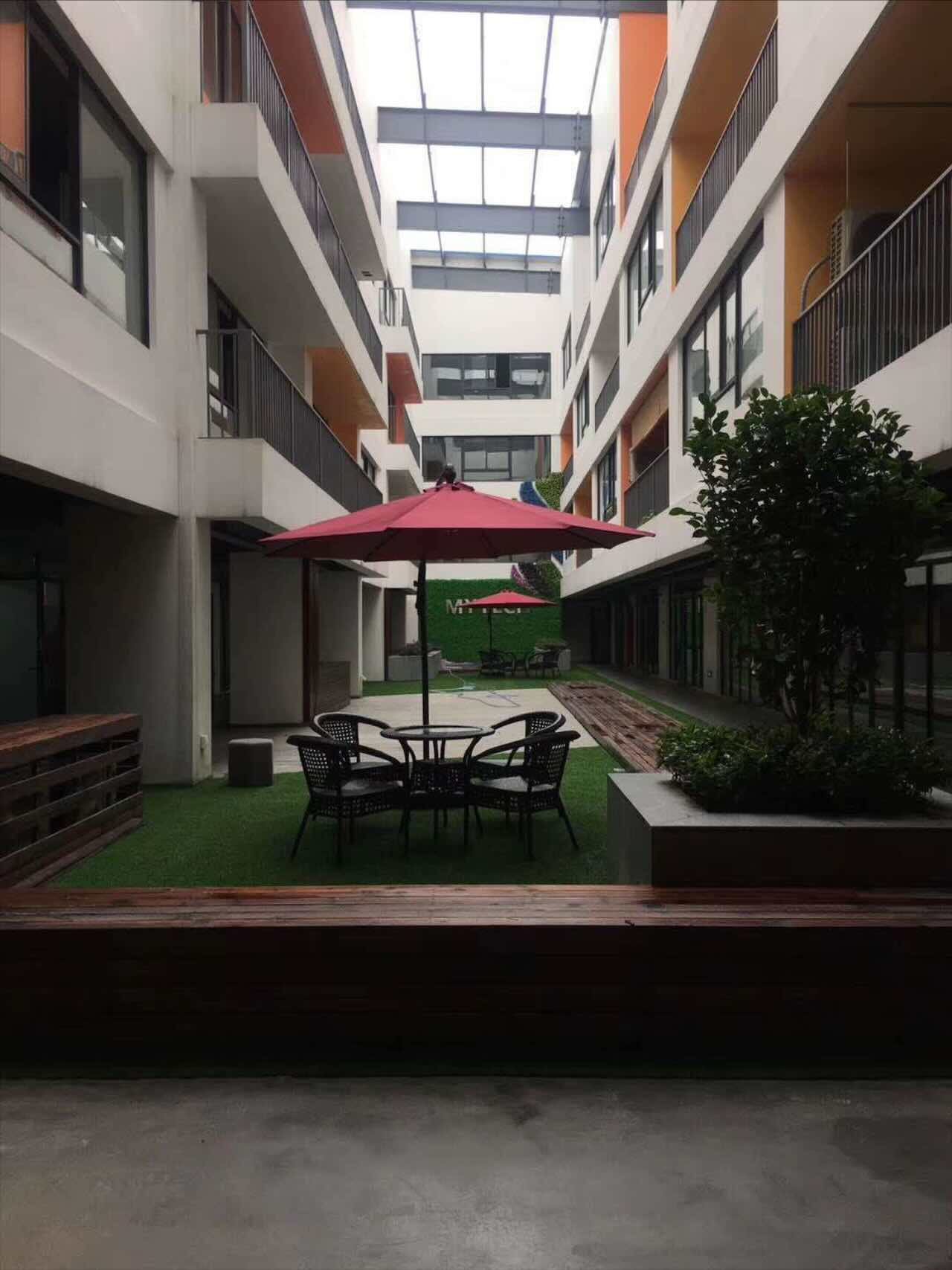 闵行 麦腾未来城 497平米 中等装修