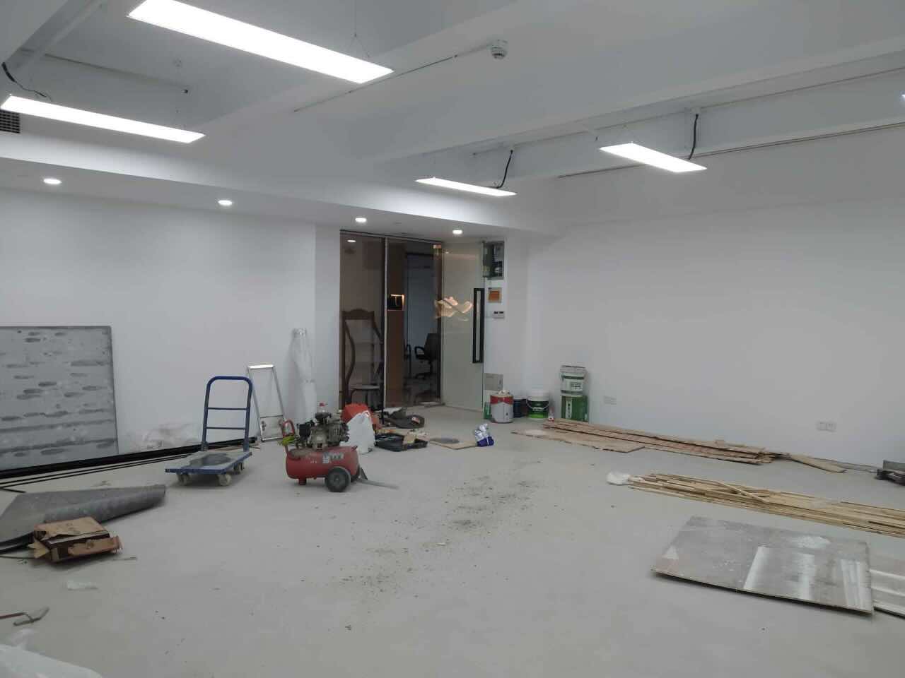 闵行 中展大厦 93平米 中等装修