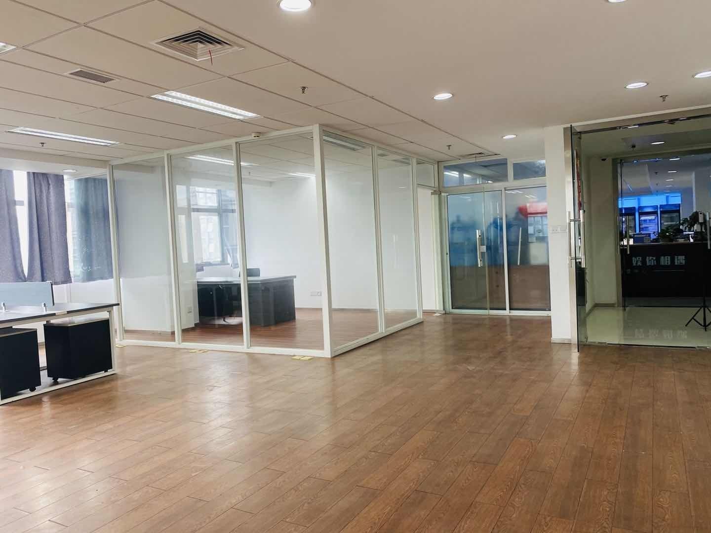 零号湾全球创新创业集聚区闵行 零号湾全球创新创业集聚区 174平米 中等装修
