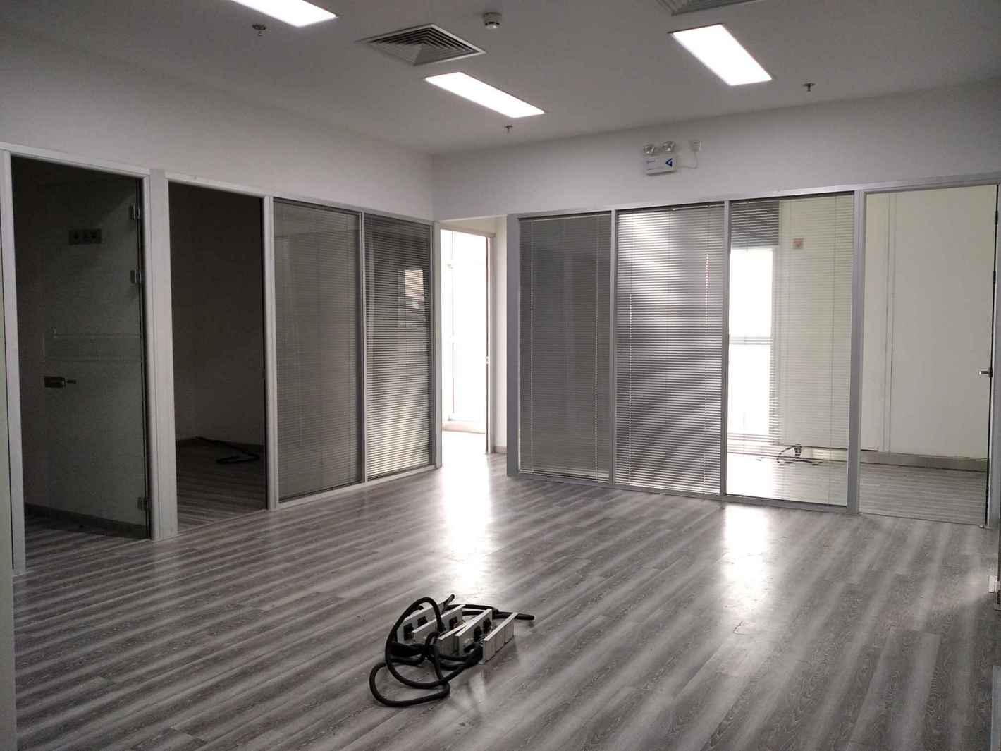 近铁城市广场62平米办公室出租_4.58元/m²/天