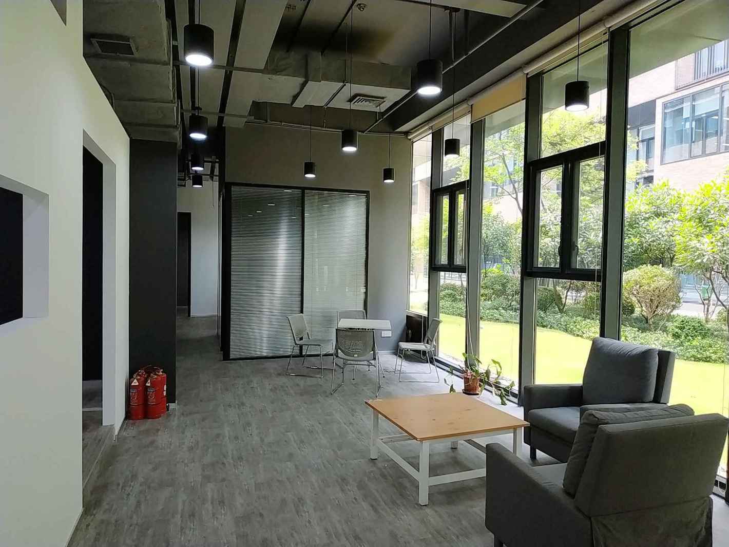 大宁中心广场新静安（闸北） 大宁中心广场 97平米 精装修