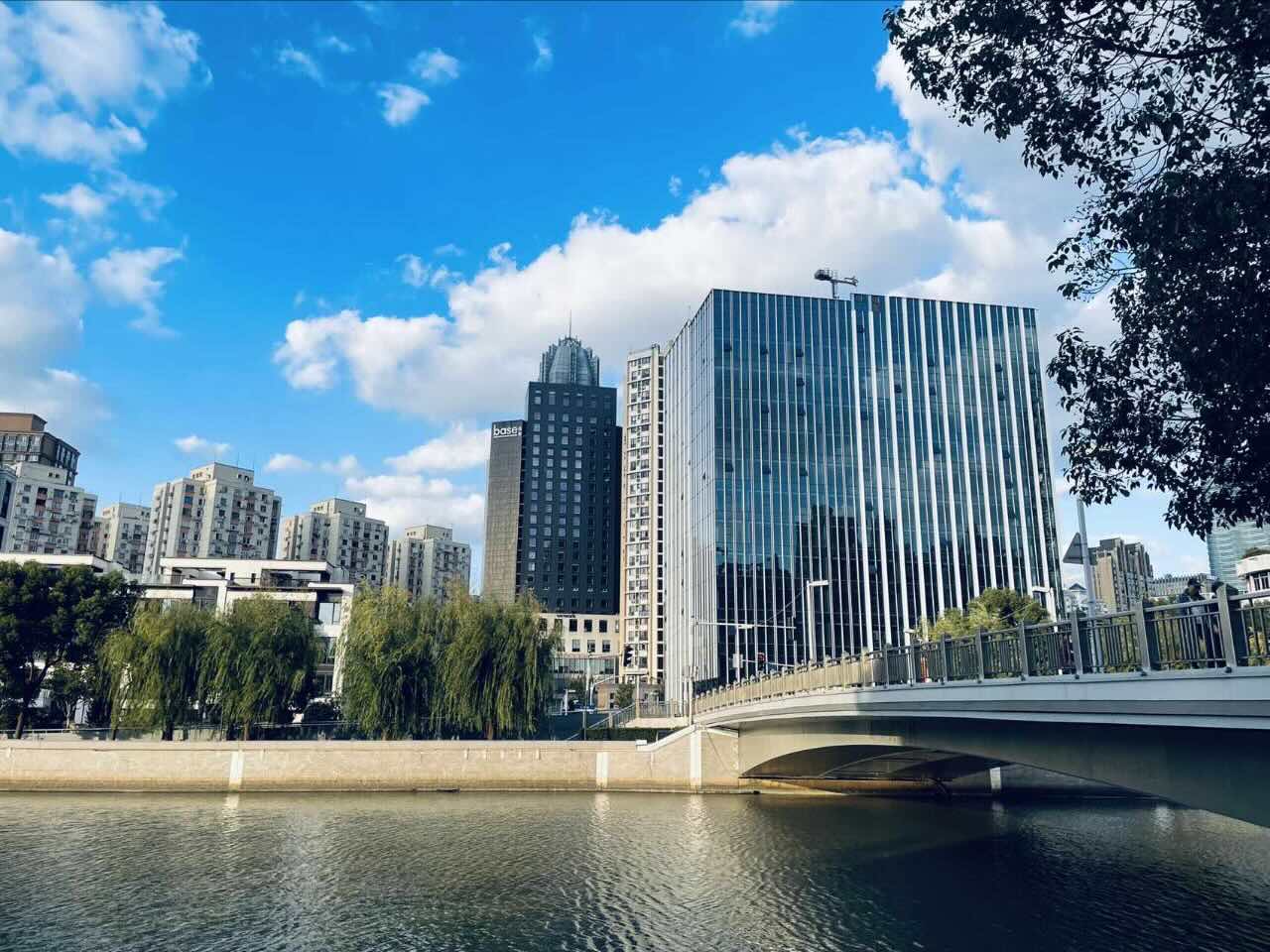 龙盛·福新汇