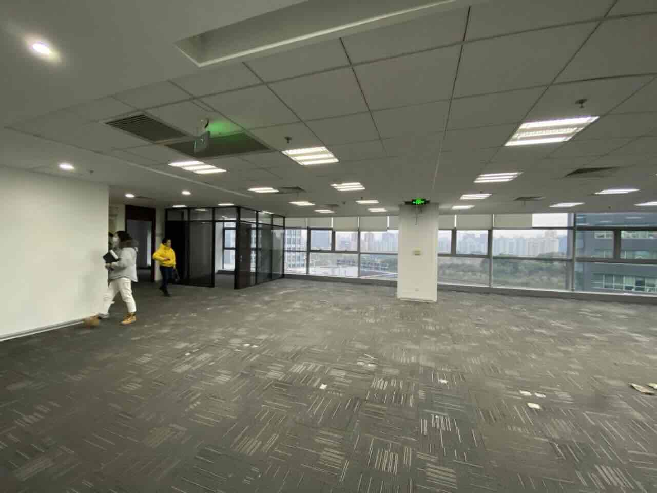 一天下大厦新静安（闸北） 一天下大厦 118平米 中等装修
