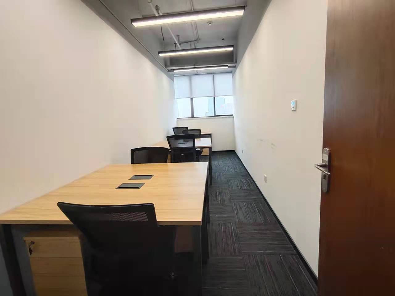 华隆大厦250平米办公室出租_3.20元/m²/天