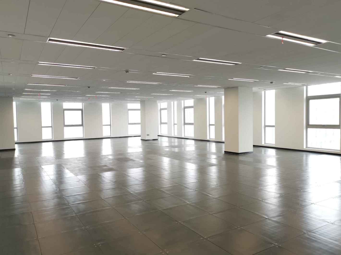 静安东贤大厦552平米办公室出租_4.30元/m²/天