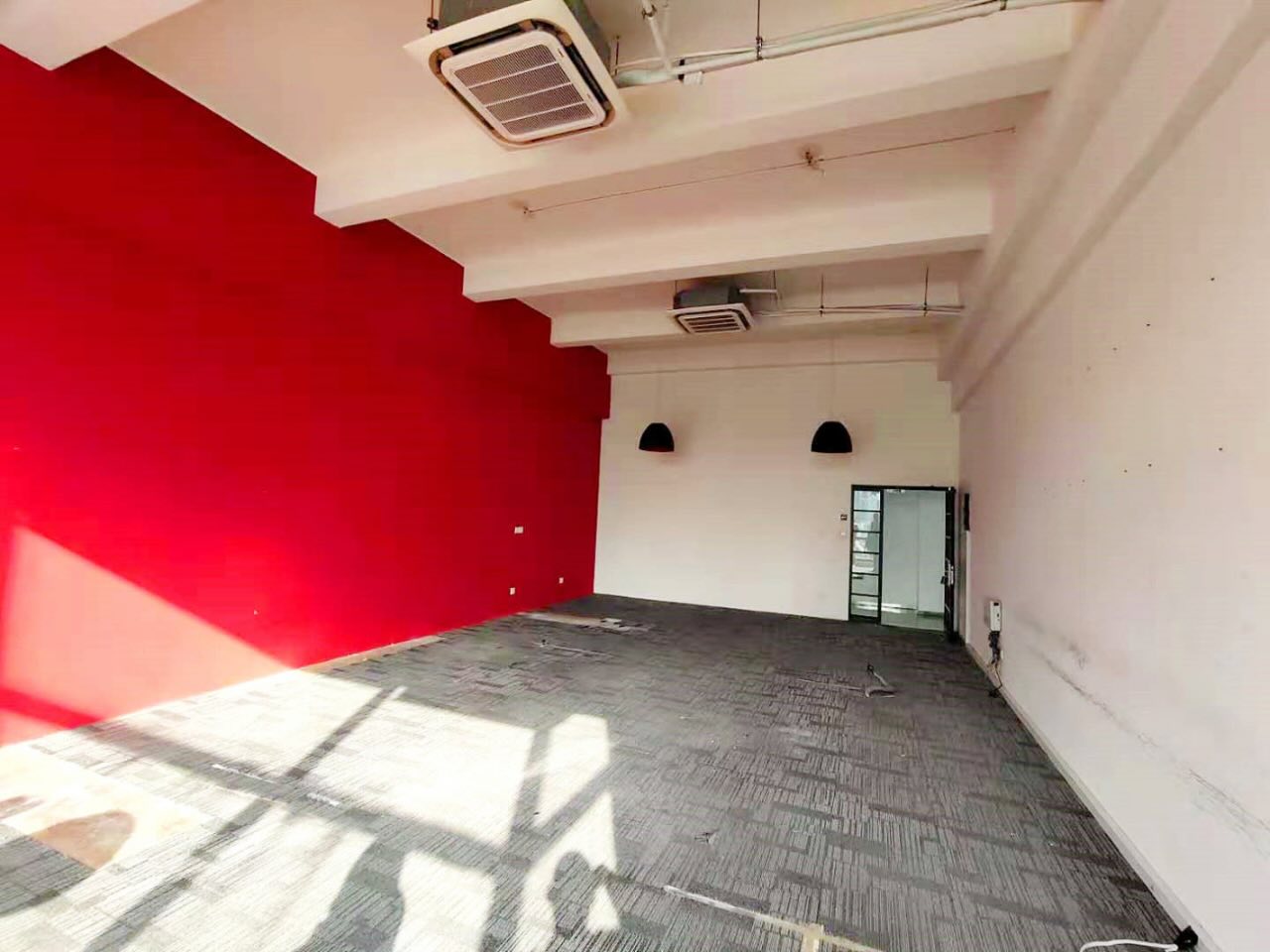 源创创意园静安 源创创意园 99平米 精装修