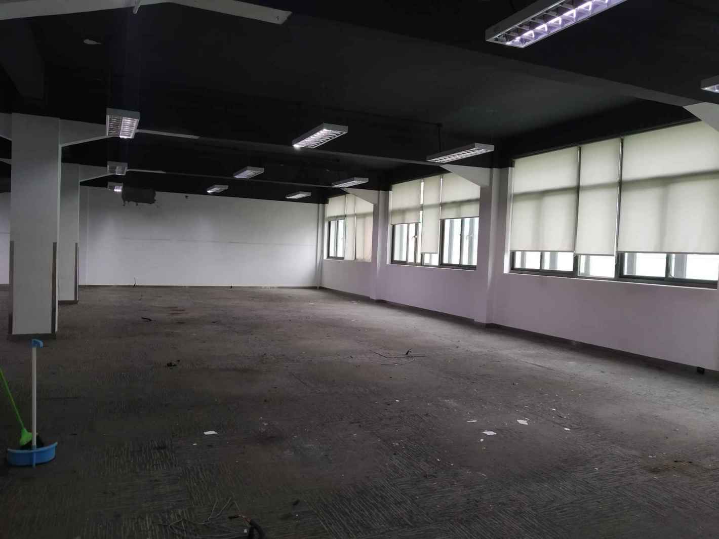 市北商务楼450平米办公室出租_2.30元/m²/天