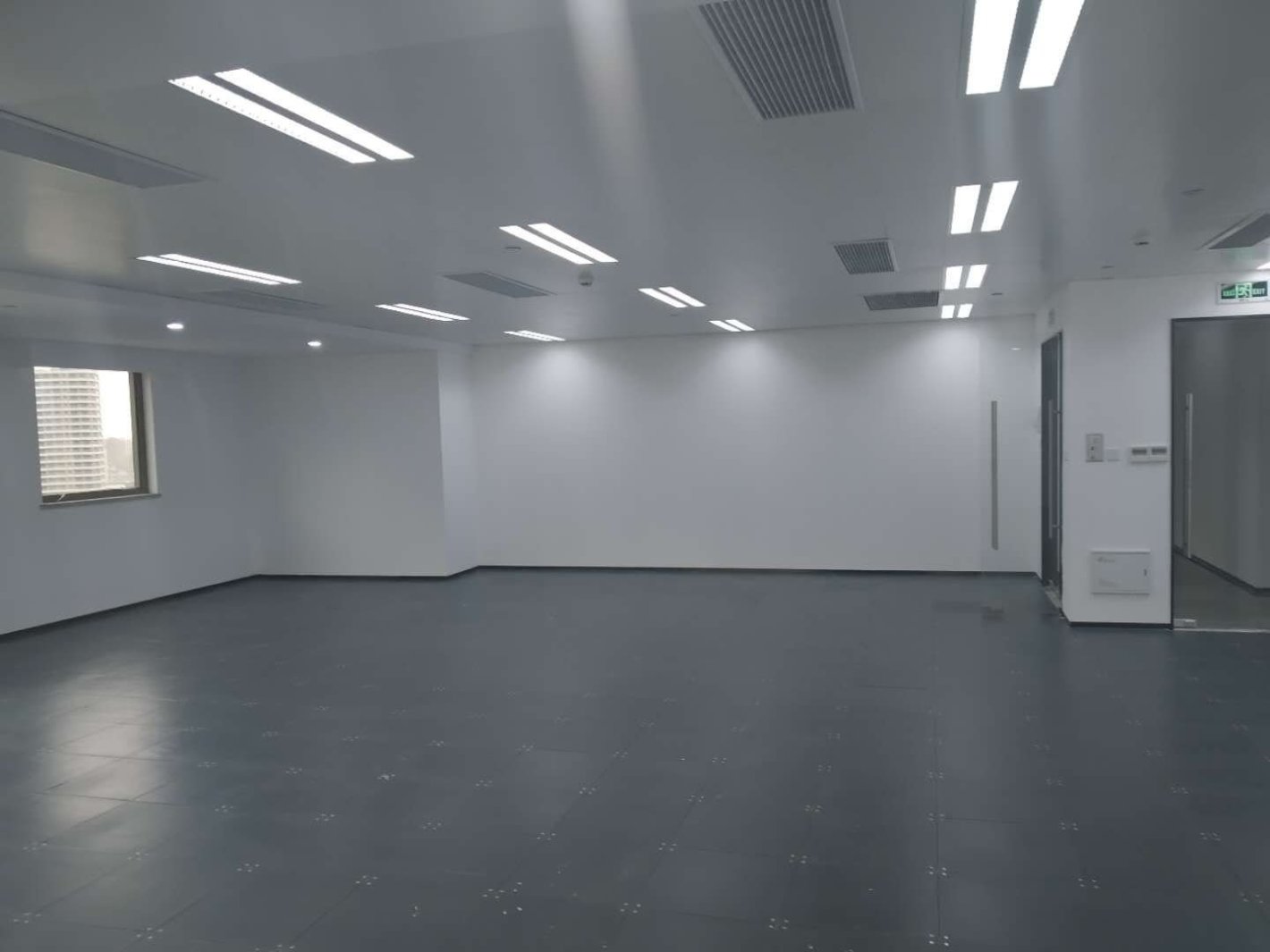 永华大厦153平米办公室出租_4.70元/m²/天