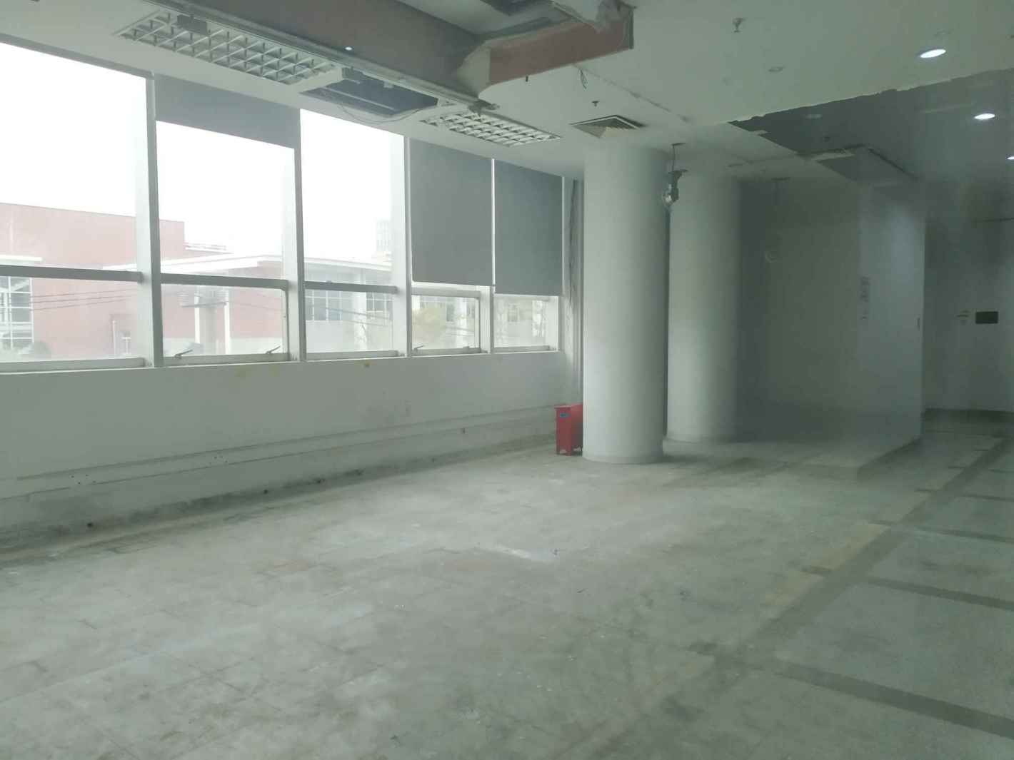 徐汇 越界·明园商务中心 100平米 毛坯