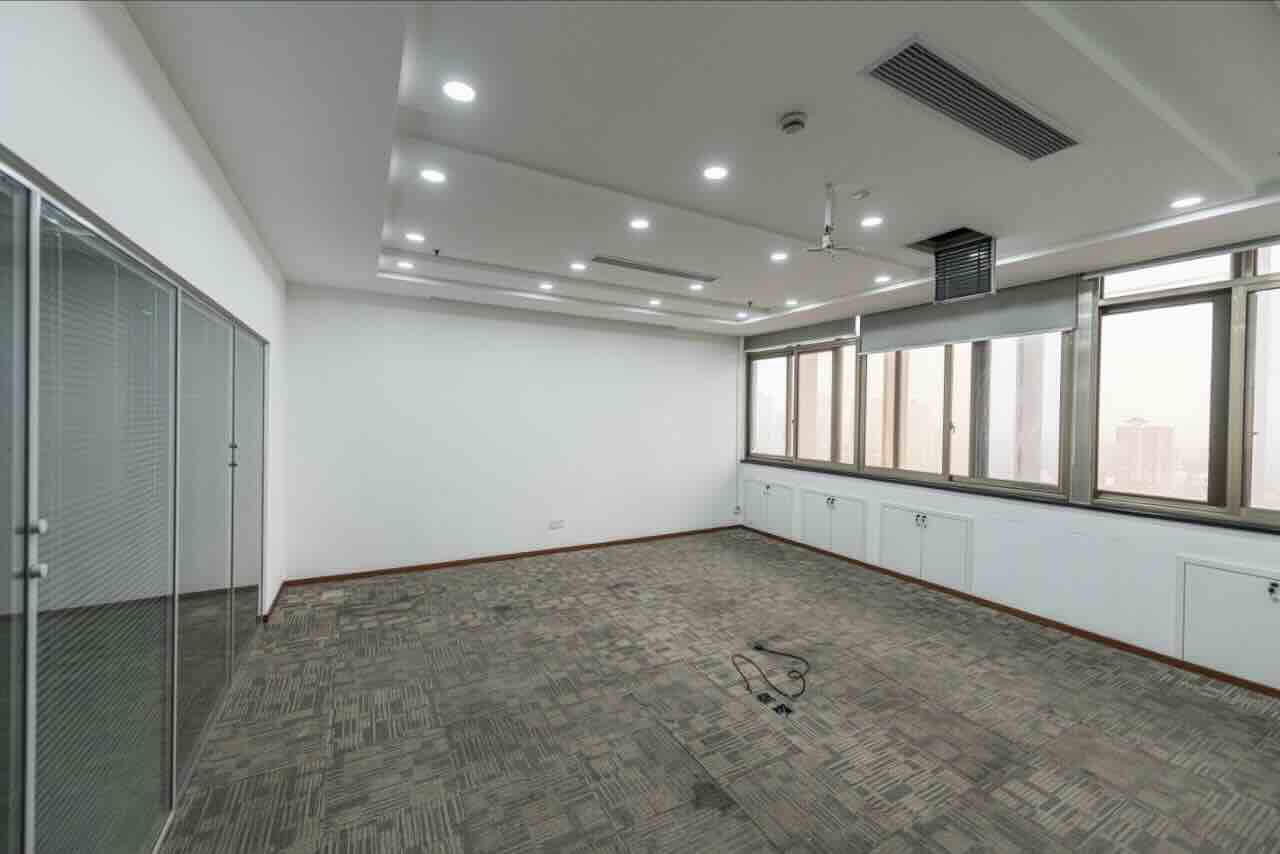 越界·航天大厦637平米办公室出租_3.50元/m²/天