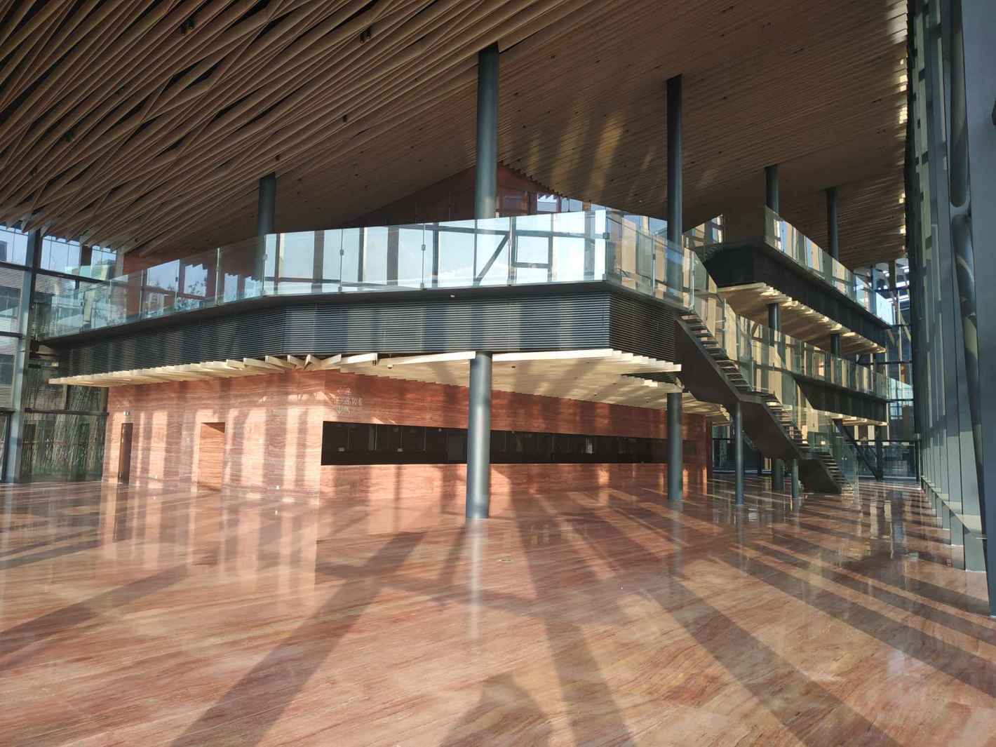 虹桥国际展汇长宁 虹桥国际展汇 370平米 简装修