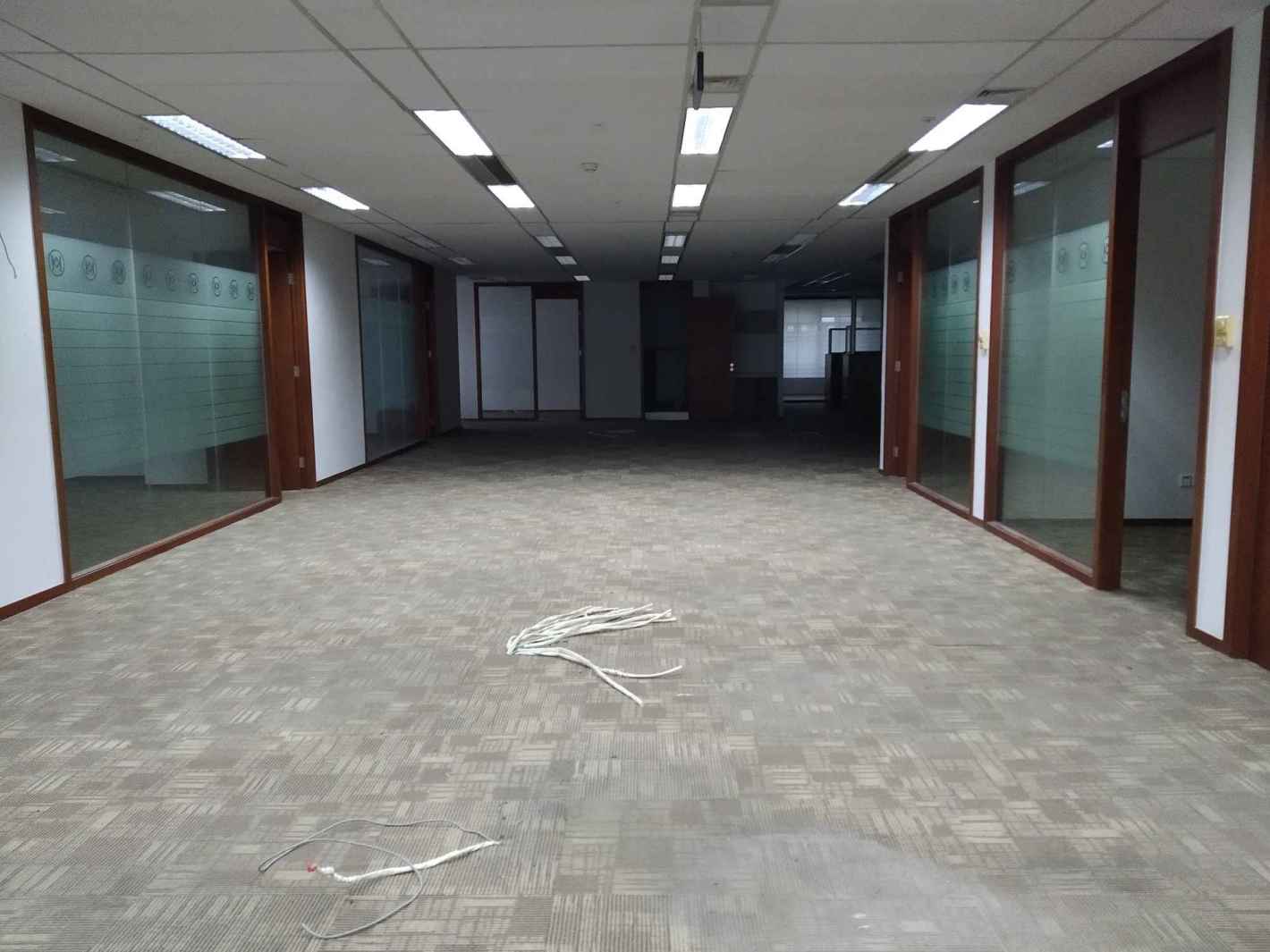 万都中心长宁 万都中心 918平米 中等装修