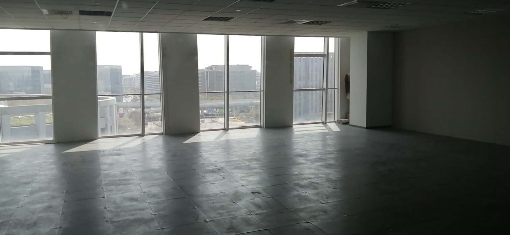 虹桥协信中心237平米办公室出租_3.80元/m²/天