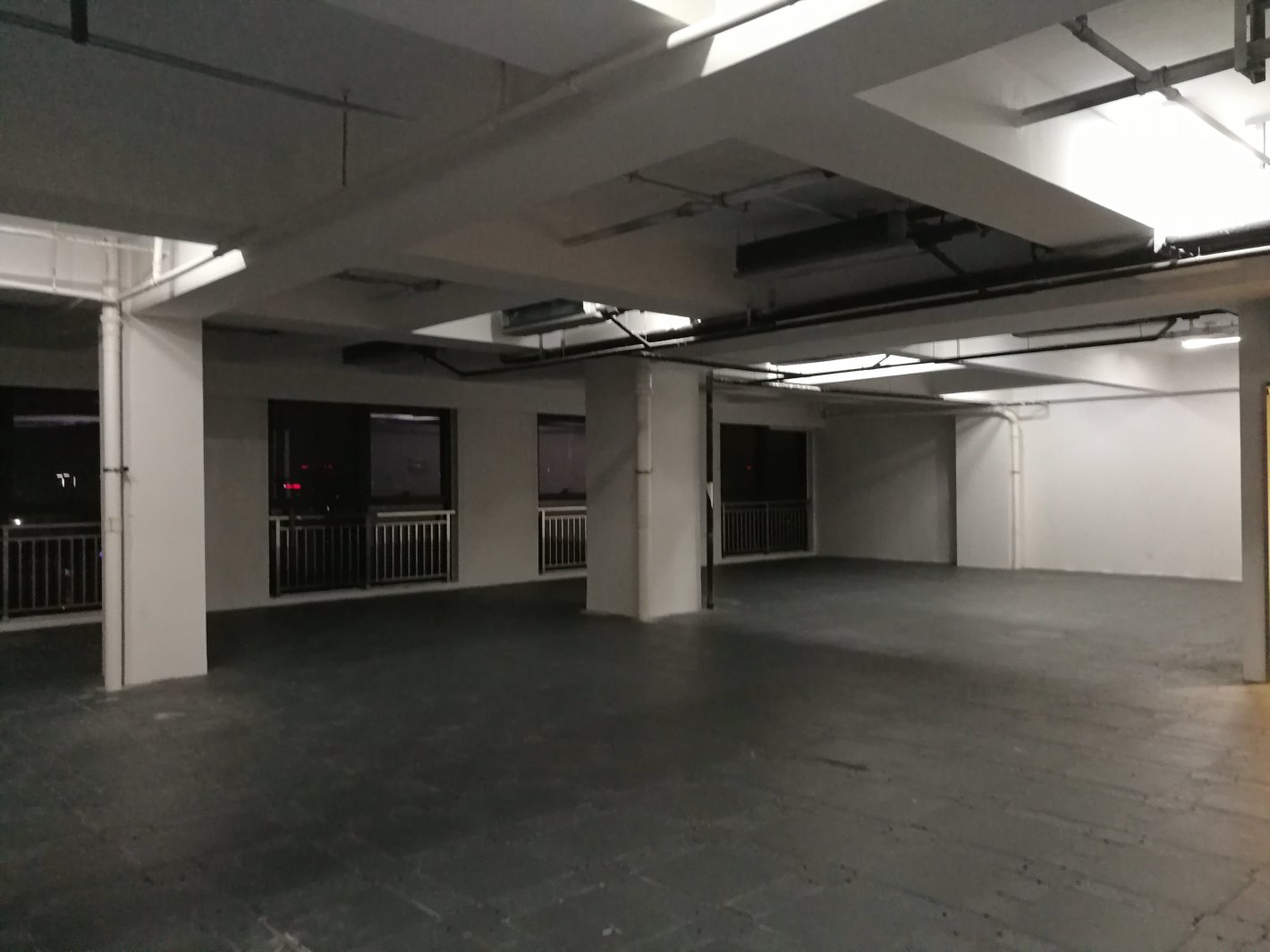 H88越虹广场徐汇 H88越虹广场 313平米 简装修