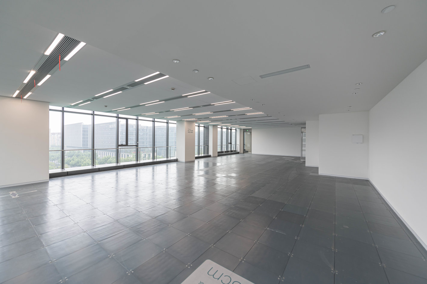 虹桥嘉汇298平米办公室出租_4.30元/m²/天