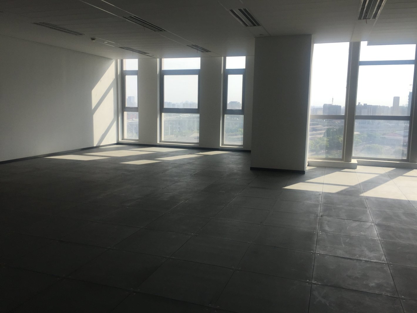 静安东贤大厦新静安（闸北） 静安东贤大厦 130平米 中等装修