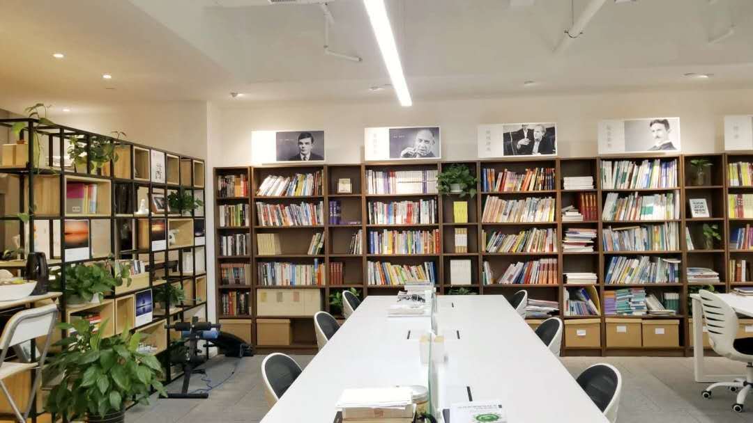 SOHO中山广场长宁 SOHO中山广场 344平米 中等装修