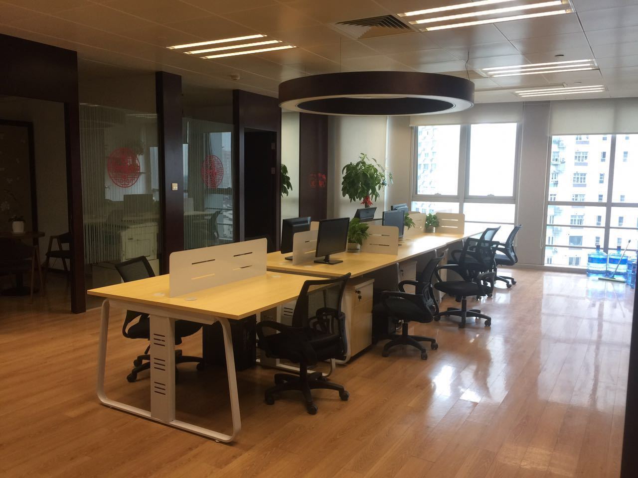 SOHO中山广场长宁 SOHO中山广场 232平米 精装修