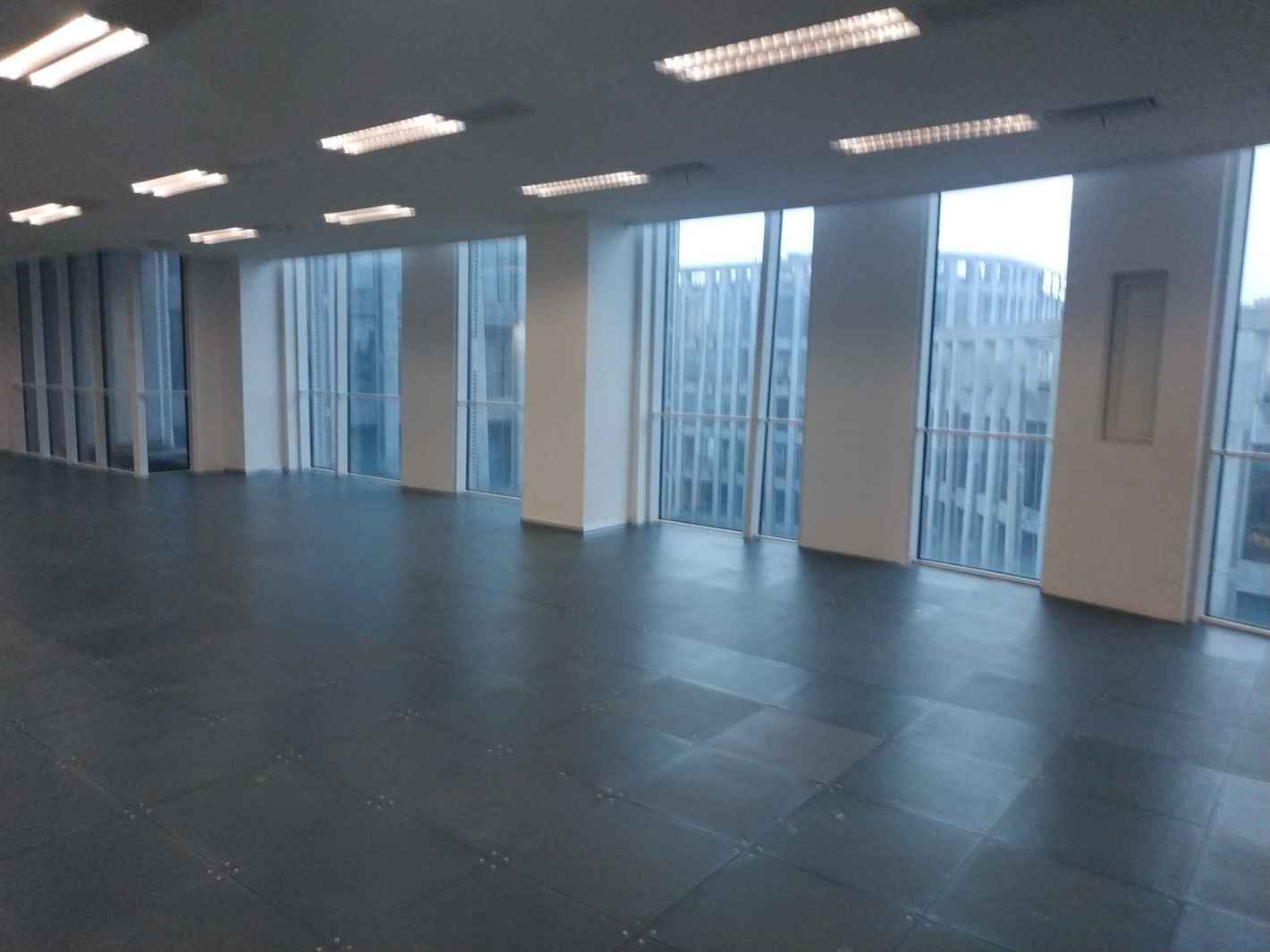 虹桥协信中心308平米办公室出租_3.50元/m²/天